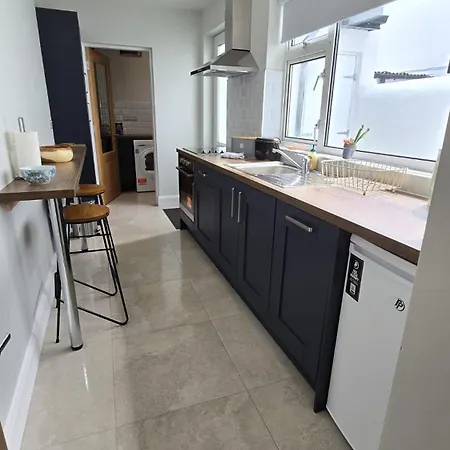 Eyre Square Two Bed With Parking Διαμέρισμα *