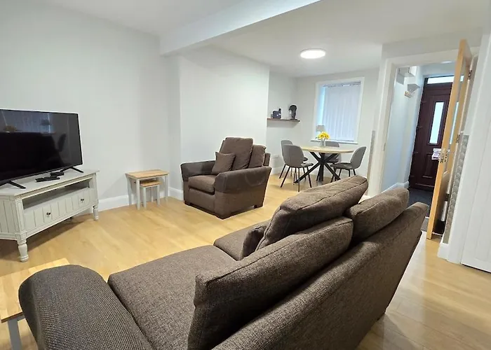 Апартаменты Eyre Square Two Bed With Parking *