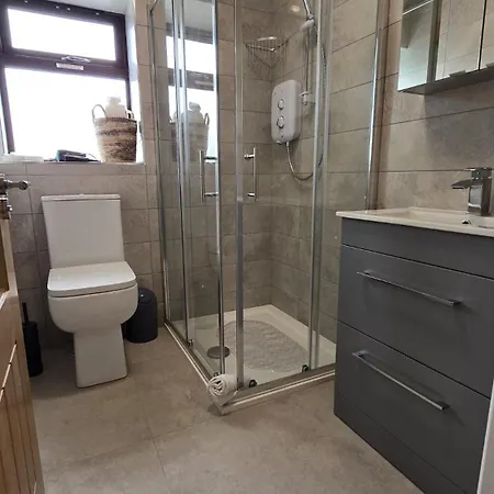 Eyre Square Two Bed With Parking