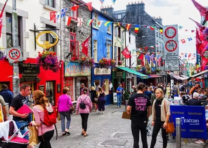 Eyre Square Two Bed With Parking 戈尔韦