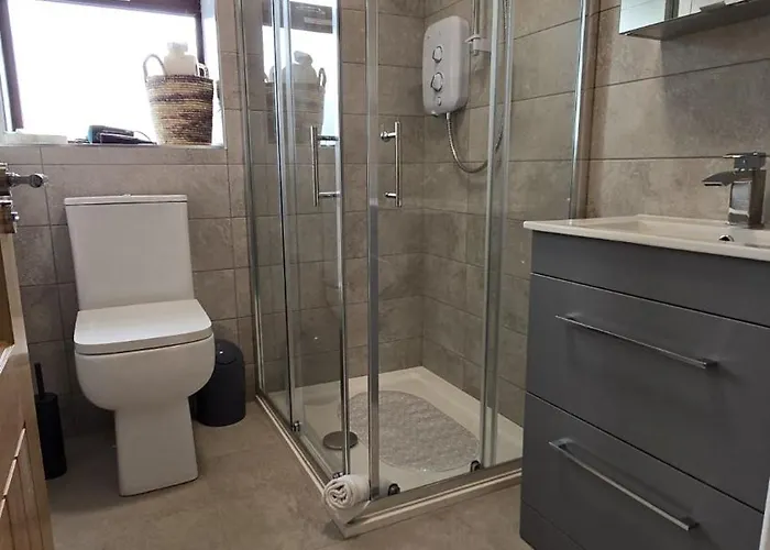 Eyre Square Two Bed With Parking